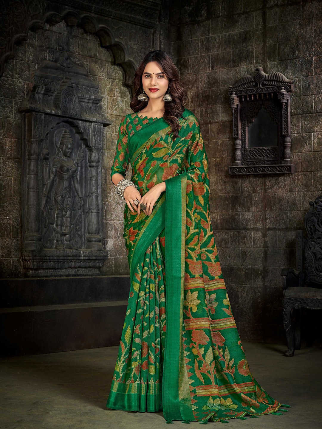 

Mitera Green & Red Floral Printed Pure Linen Jamdani Saree