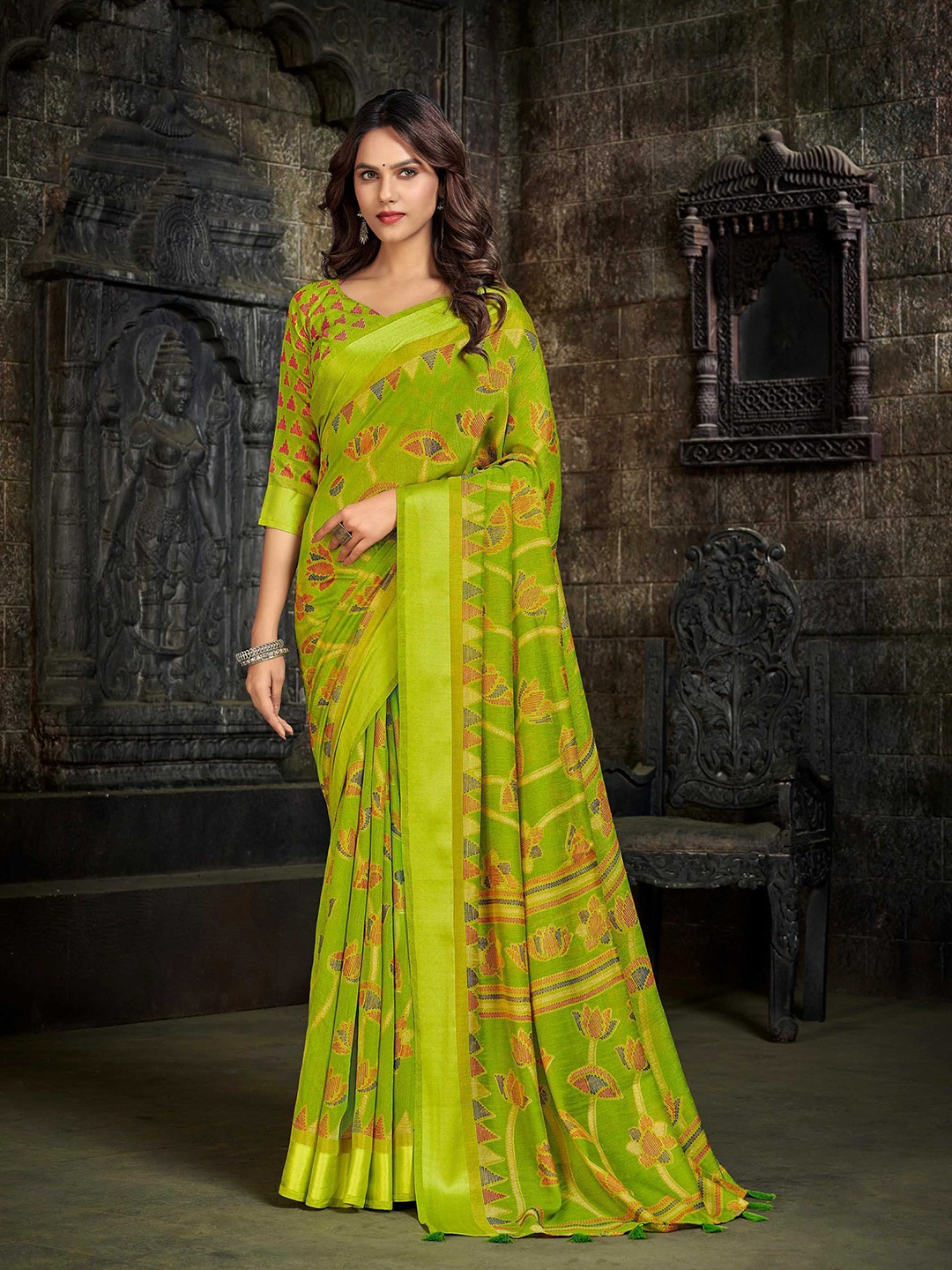 

Mitera Green & Brown Floral Printed Pure Linen Jamdani Saree