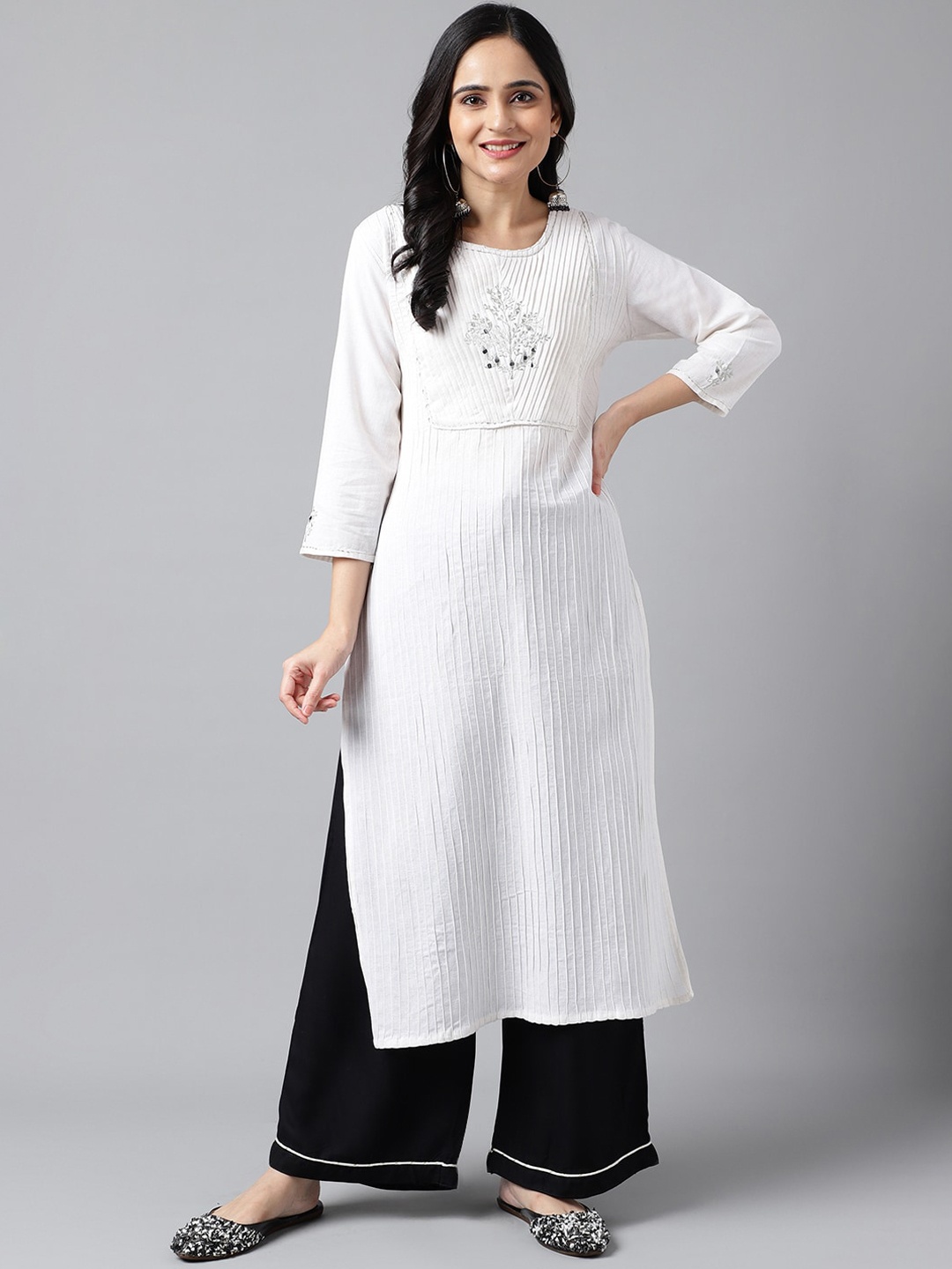 

Neemiya Ethnic Motifs Yoke Design Mirror Work Pure Cotton Kurta, White