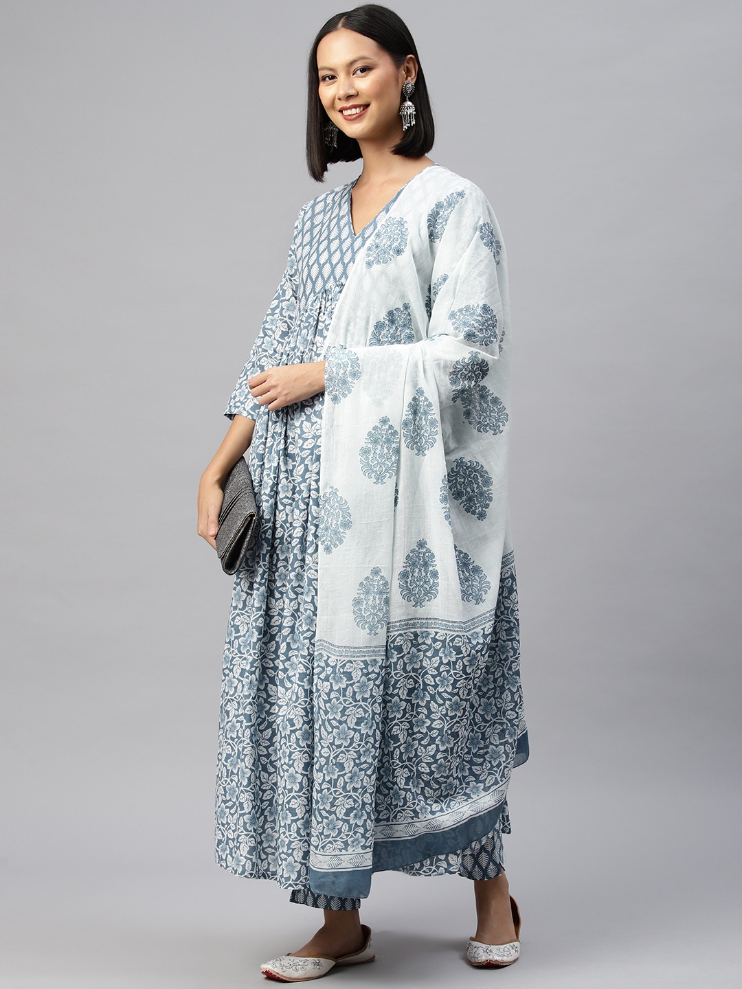 

Vbuyz Floral Printed Empire Pure Cotton Kurta with Trousers & Dupatta, Grey