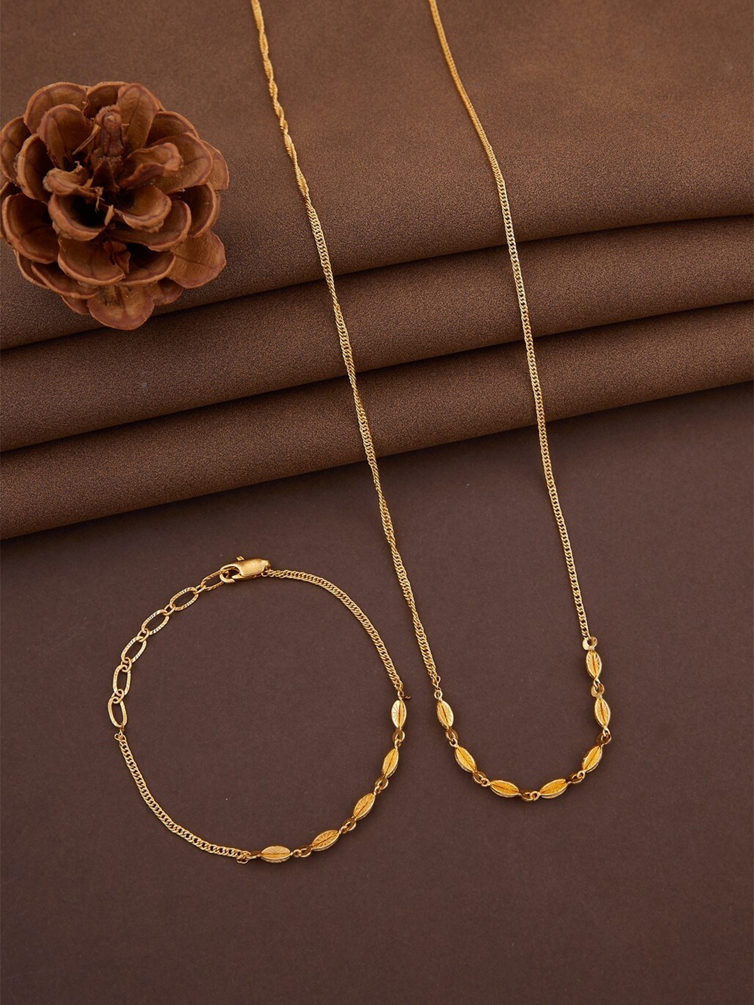 

Vita Bella Gold Necklace Chain with Bracelet