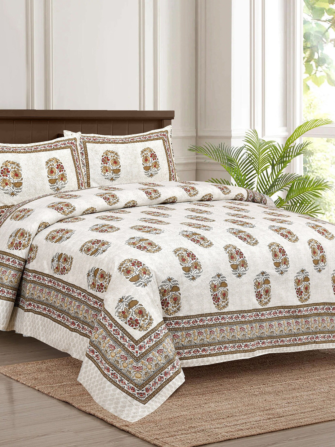 

Stylespace by Isha White & Red Floral Cotton 250 TC King Bedsheet with 2 Pillow Covers