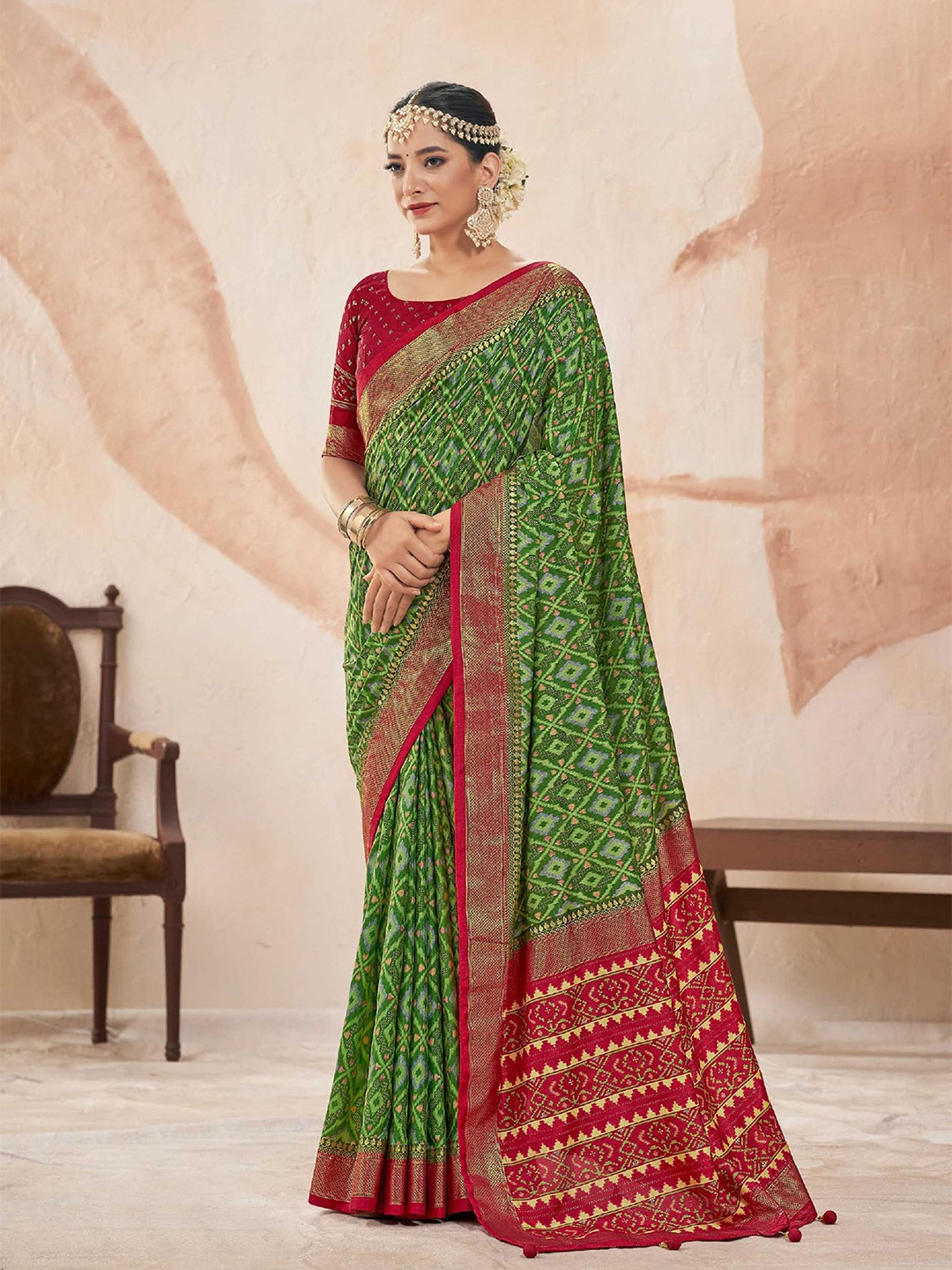 

Mitera Ethnic Motifs Zari Silk Blend Patola Saree, Green