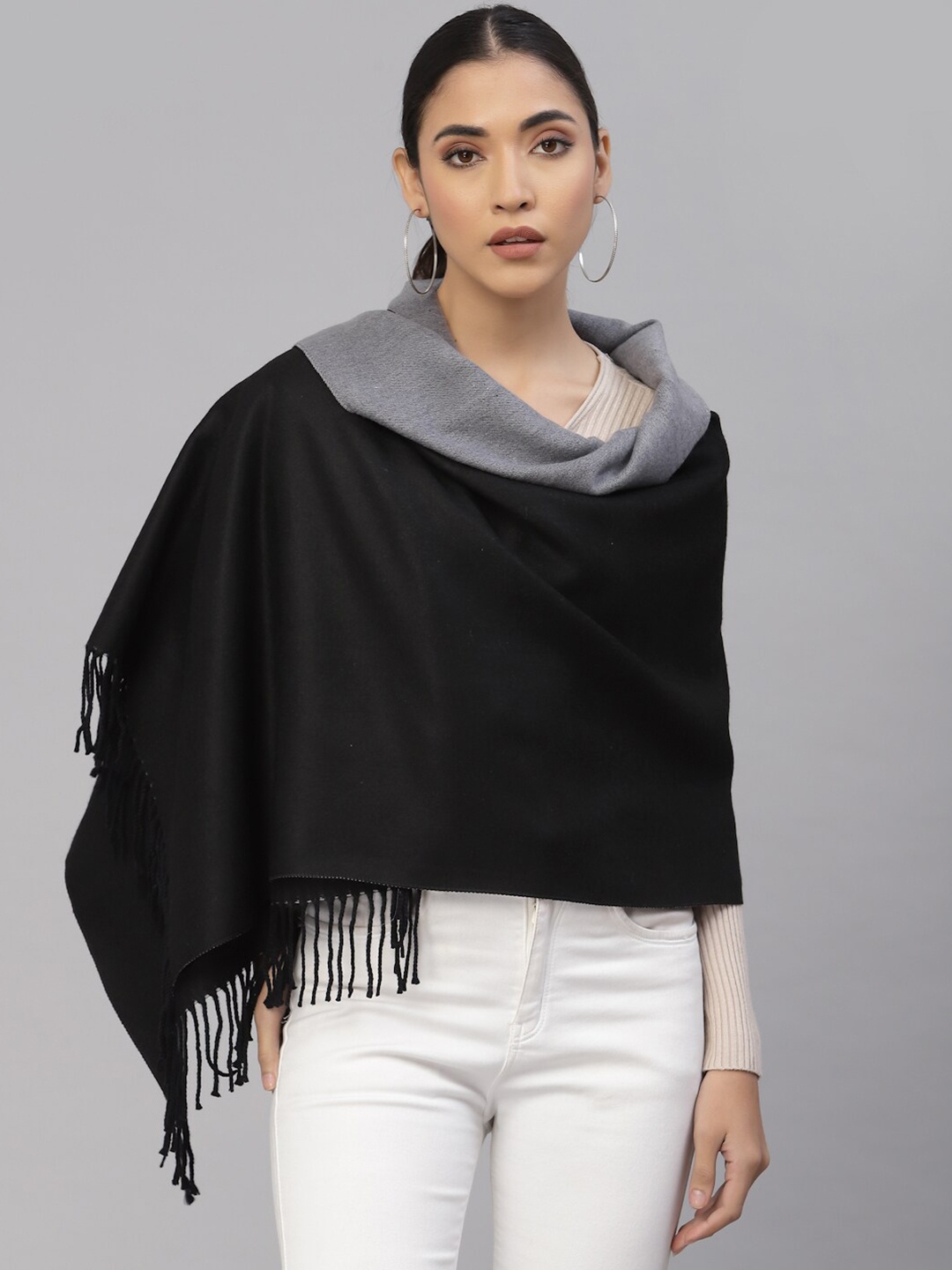 

Mafadeny Colourblocked Stole, Black