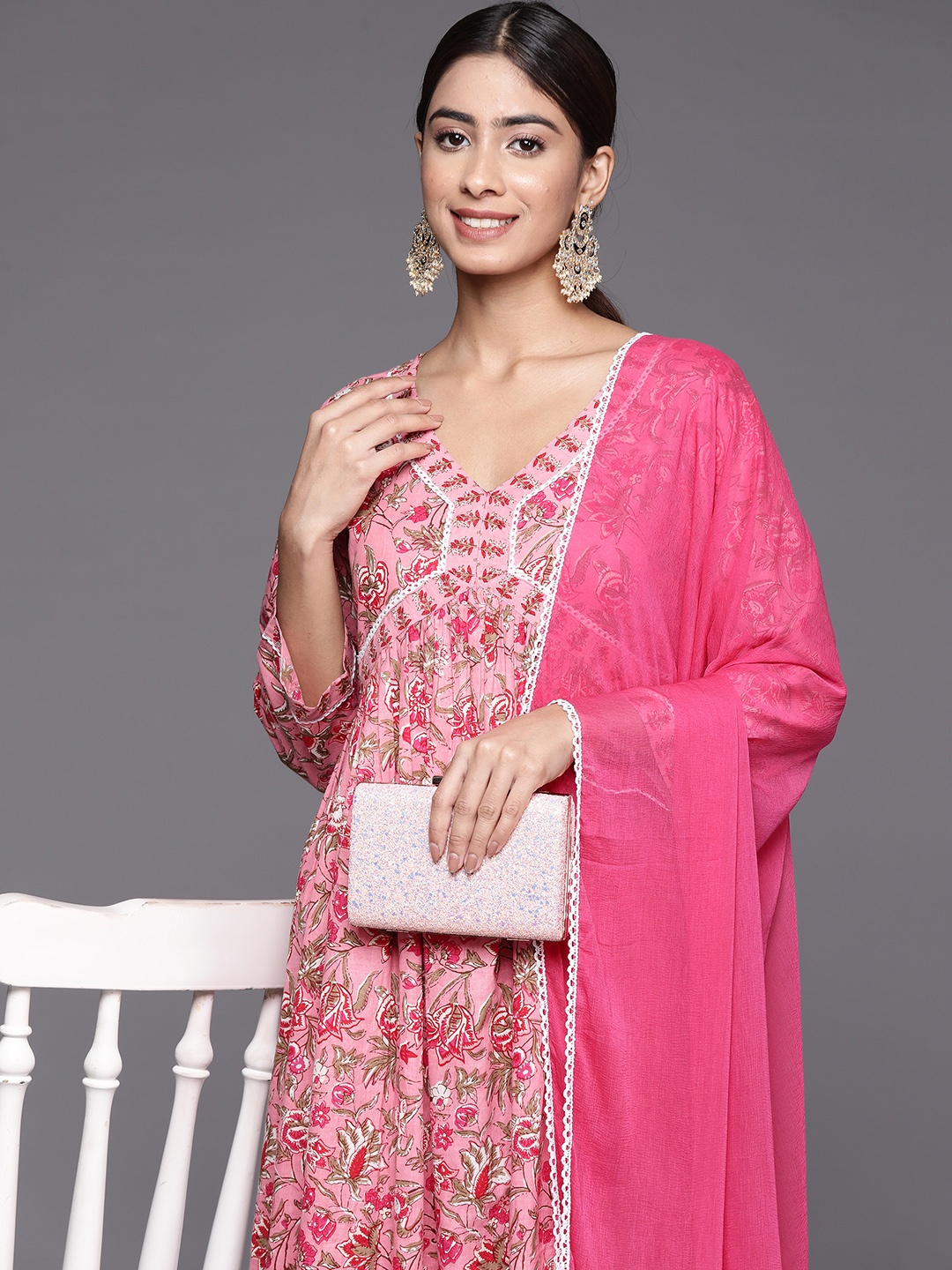 

Varanga Women Floral Printed Empire Pure Cotton Kurta with Trousers & With Dupatta, Pink