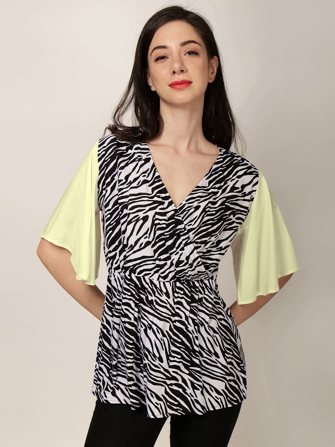 

PATRORNA Abstract Printed Flared Sleeves Wrap Top, Black