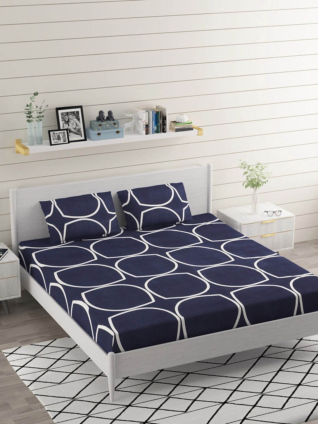 

BELVOSTUM Navy Blue & White Geometric 244 TC Fitted Queen Bedsheet with 2 Pillow Covers