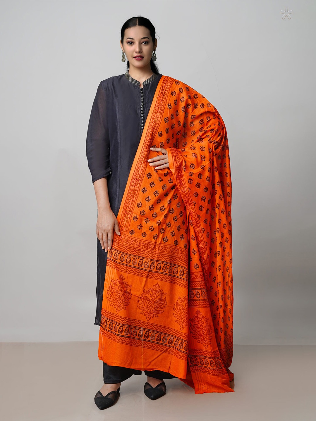 

Unnati Silks Ethnic Motifs Printed Dupatta, Orange