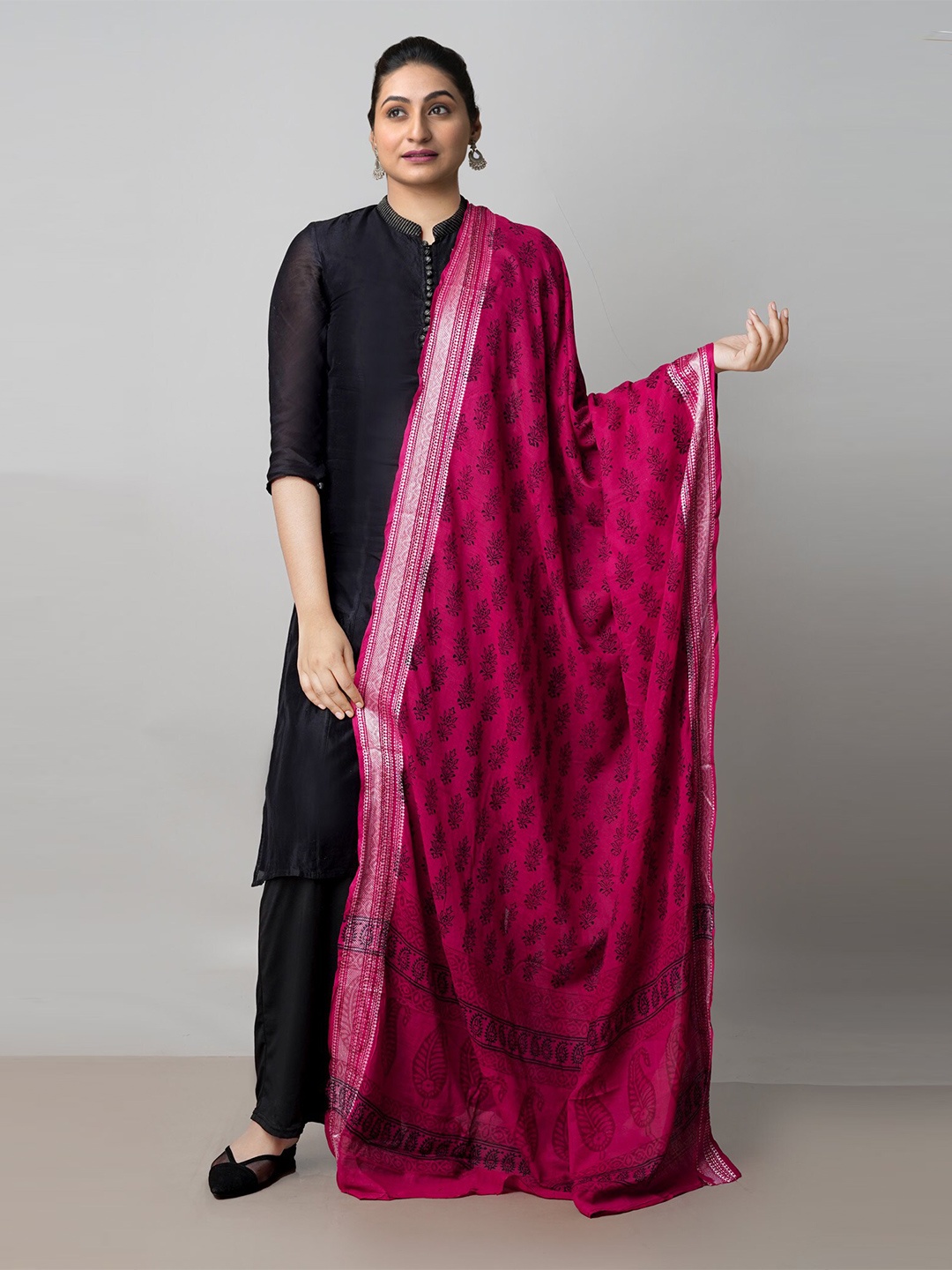 

Unnati Silks Ethnic Motifs Printed Pure Cotton Dupatta With Zari, Pink