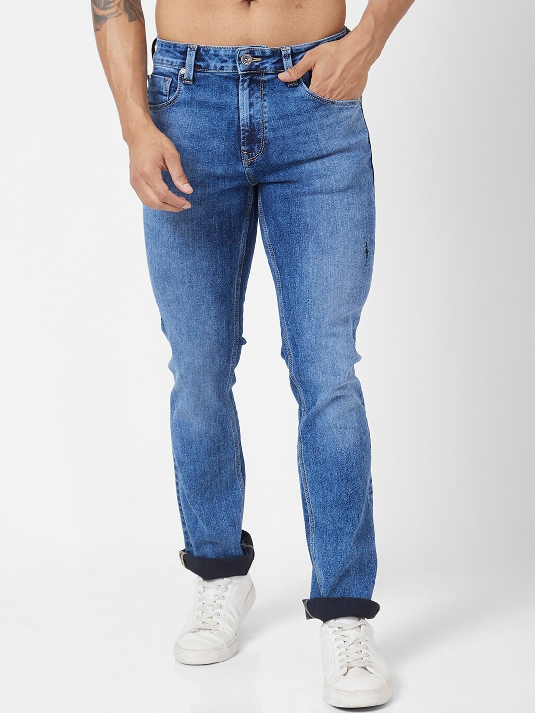 

SPYKAR Men Bootcut Low Distress Light Fade Stretchable Jeans, Blue