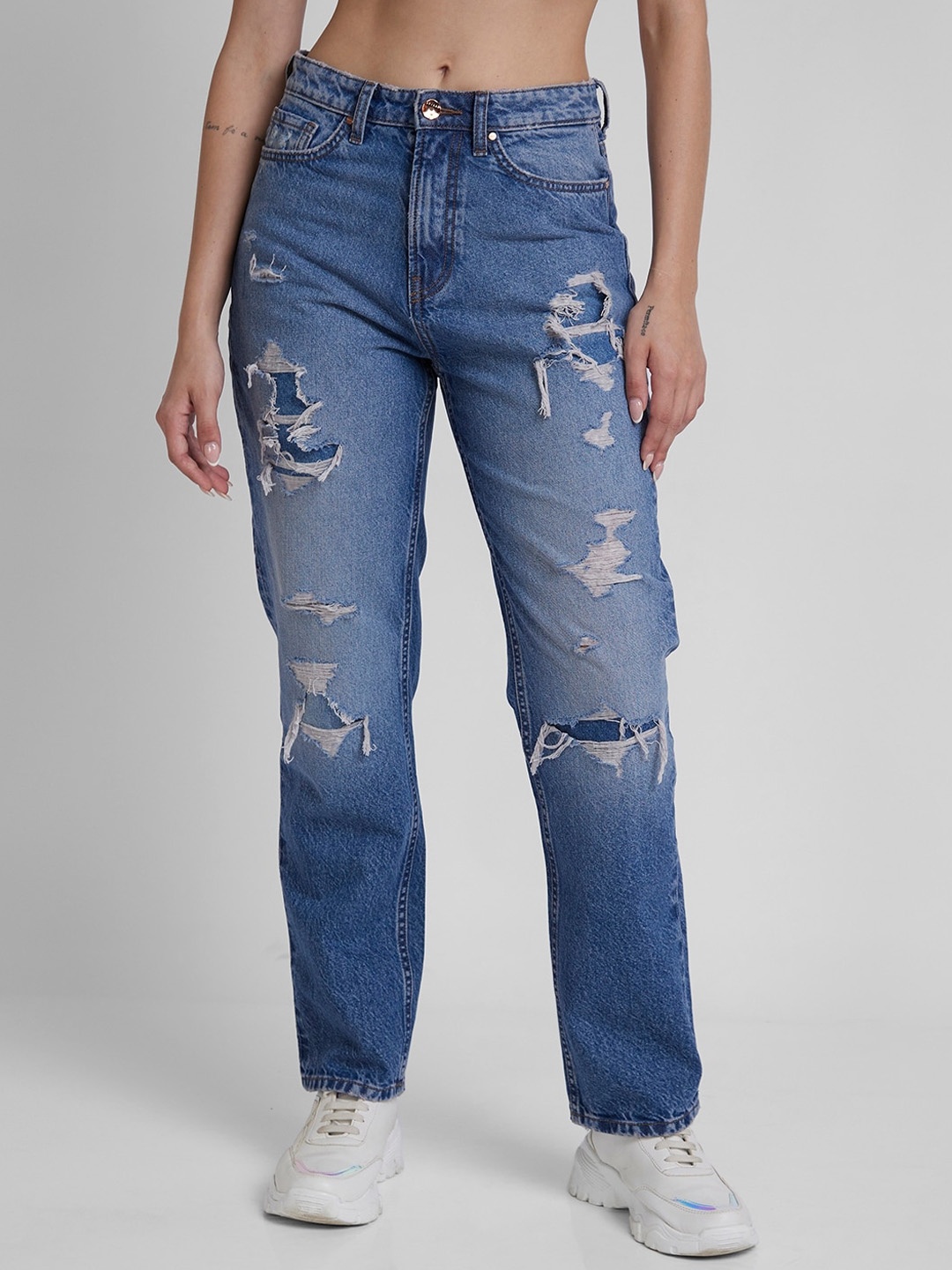 

SPYKAR Women Straight Fit Highly Distressed Light Fade Cotton Jeans, Blue