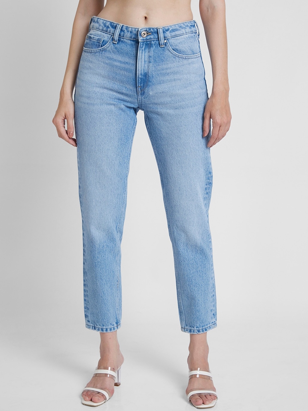 

SPYKAR Women Mom Fit Light Fade Clean Look Stretchable Jeans, Blue