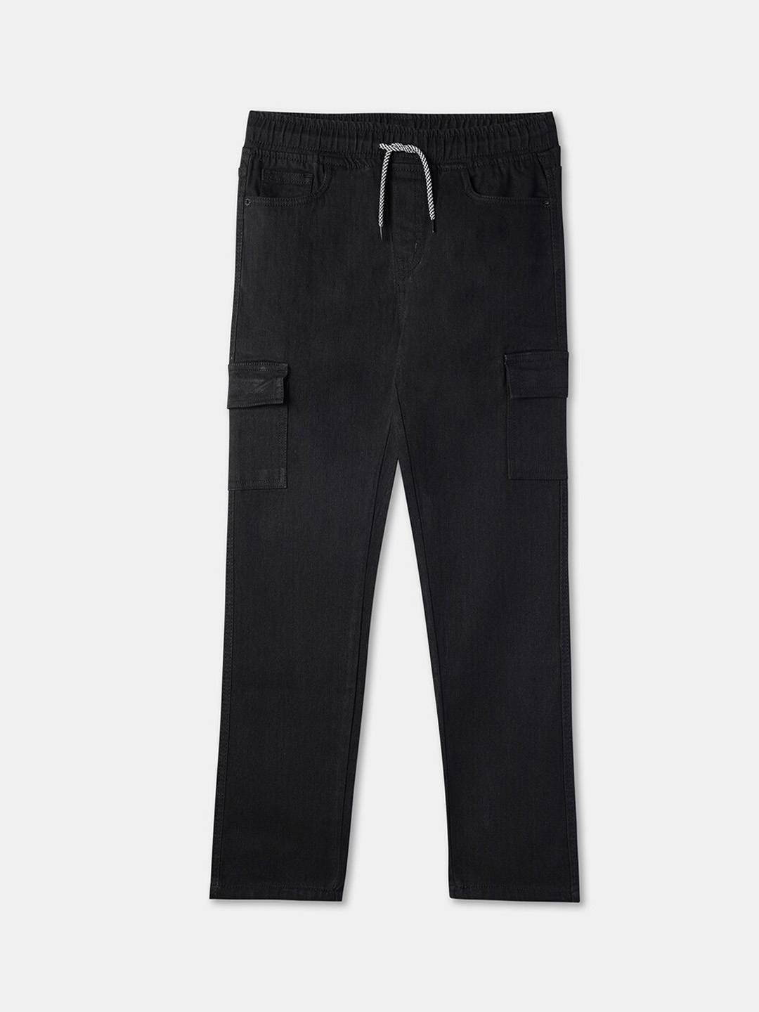 

R&B Boys Clean Look Light Fade Mid Raise Non Stretchable Jeans, Black