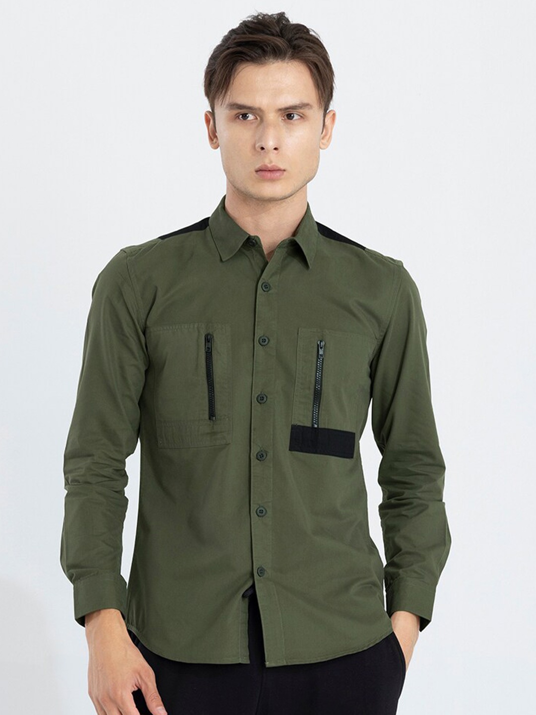 

Snitch Men Olive Green Classic Slim Fit Pure Cotton Casual Shirt