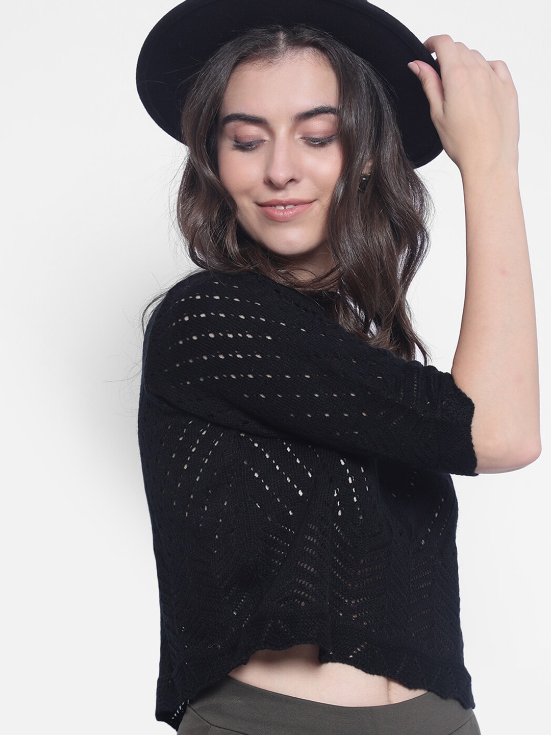

Crimsoune Club Self Design Open Knit Crop Pullover, Black