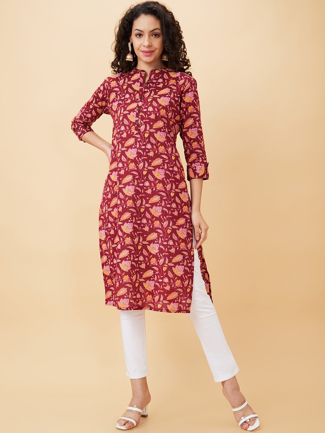 

Globus Maroon Floral Printed Mandarin Collar Cotton Regular Kurta