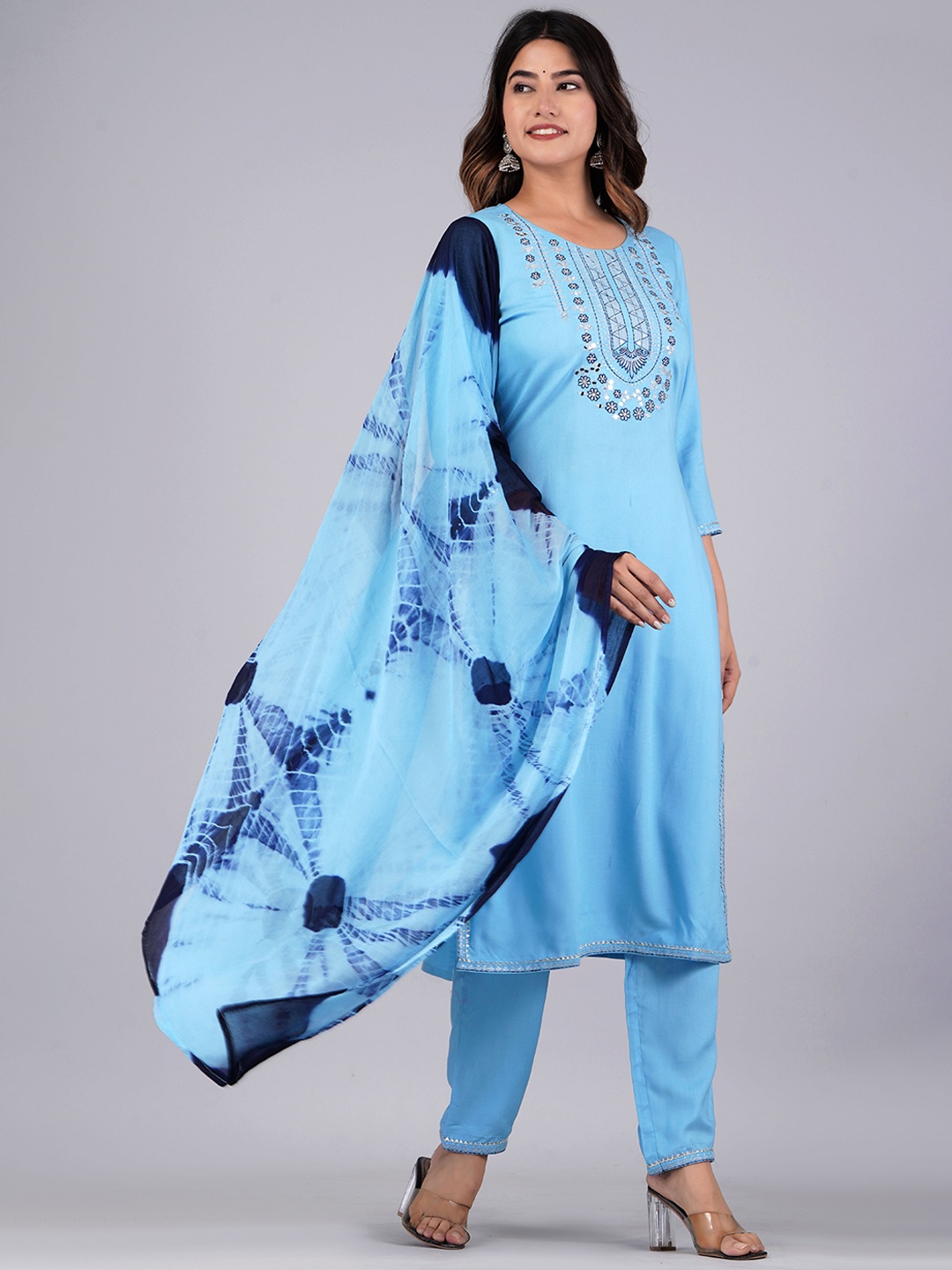 

JAIPURI COLLECTION Paisley Yoke Design Thread Work Straight Kurta & Trousers With Dupatta, Blue