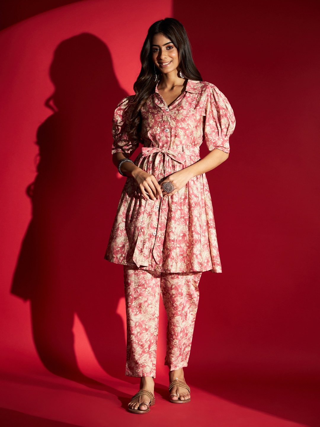 

Navlik Floral Printed A-Line Kurti With Trousers, Red