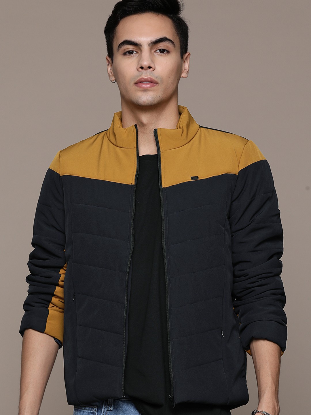 

The Roadster Lifestyle Co. Colourblocked Padded Jacket, Navy blue