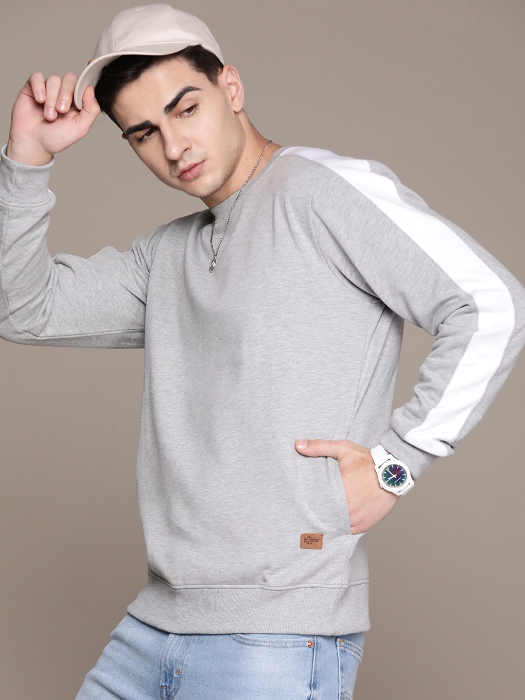 

The Roadster Lifestyle Co. Round Neck Sweatshirt, Grey