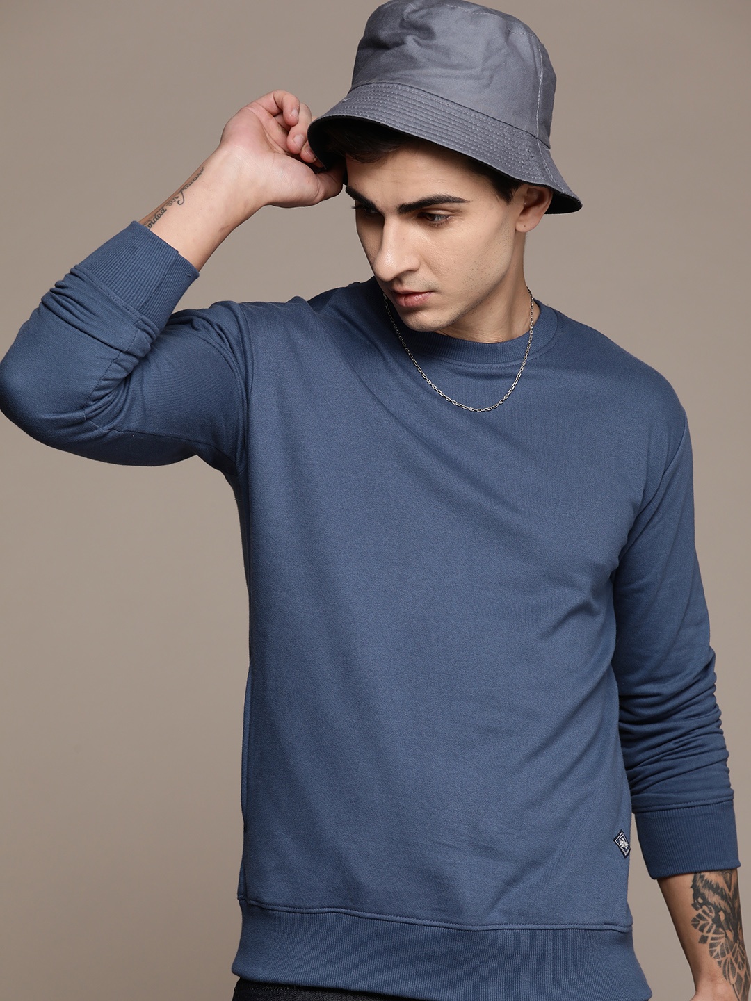 

The Roadster Lifestyle Co. Drop Shoulder Sleeves Sweatshirt, Blue
