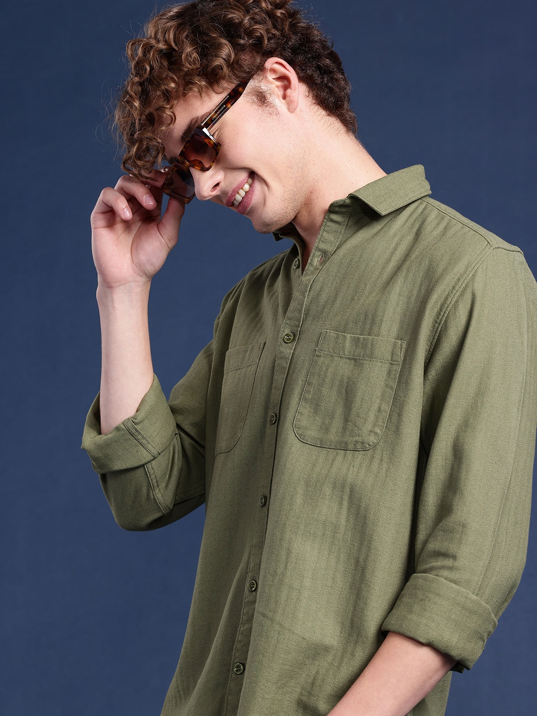

Mast & Harbour Solid Spread Collar Cotton Linen Casual Shirt, Green