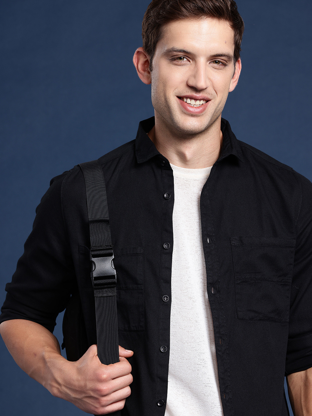 

Mast & Harbour Men Pure Cotton Casual Shirt, Black