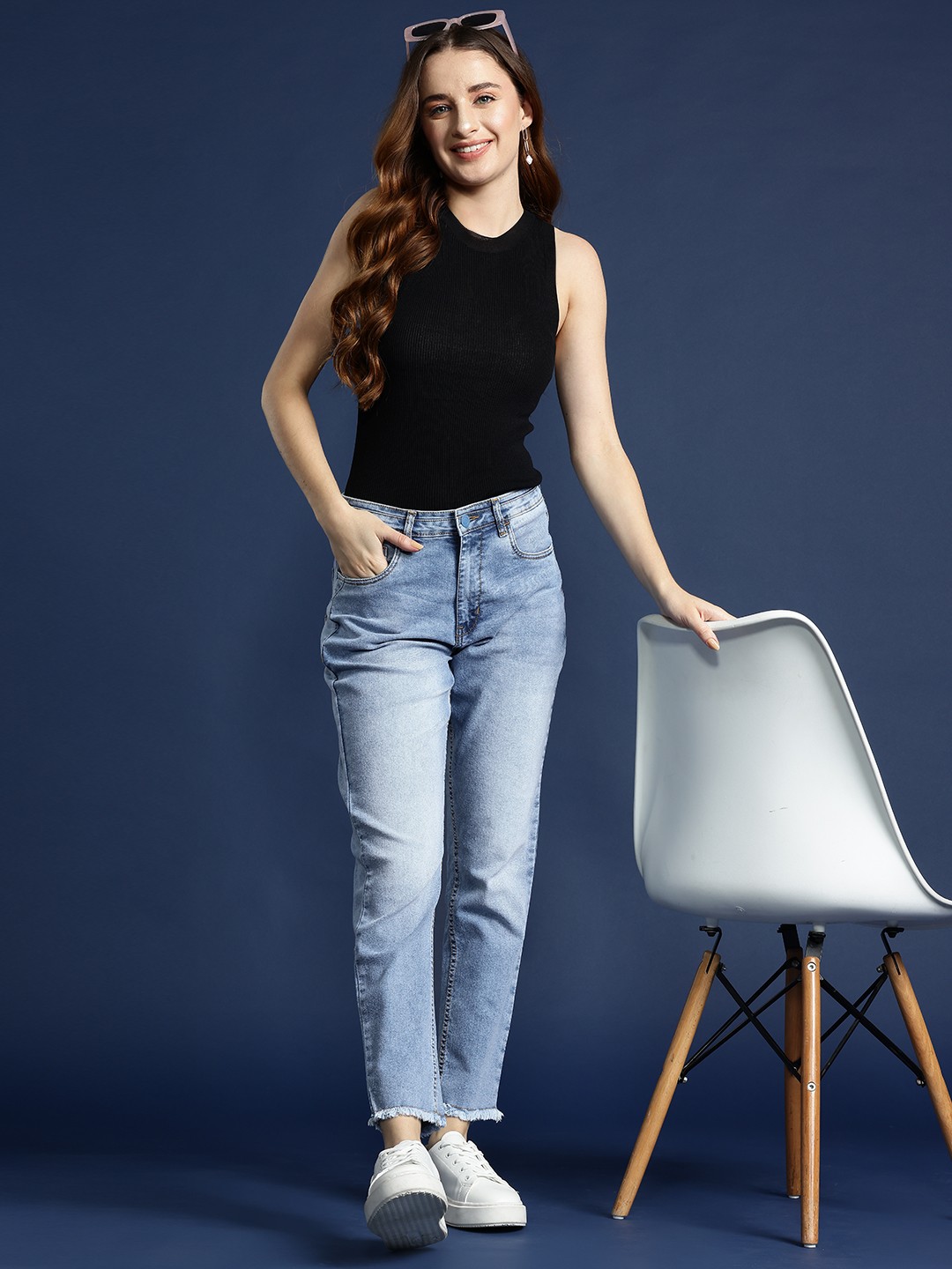 

Mast & Harbour Women Blue Boyfriend Fit Heavy Fade Stretchable Jeans
