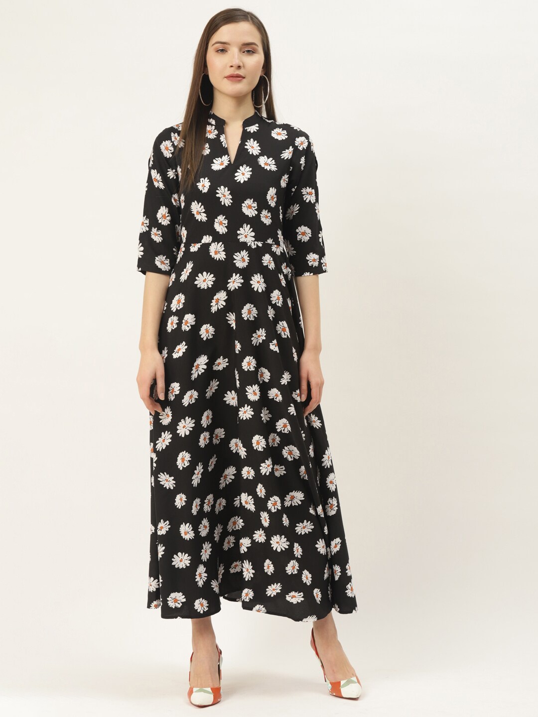 

DressBerry Black Floral Print Crepe Maxi Dress