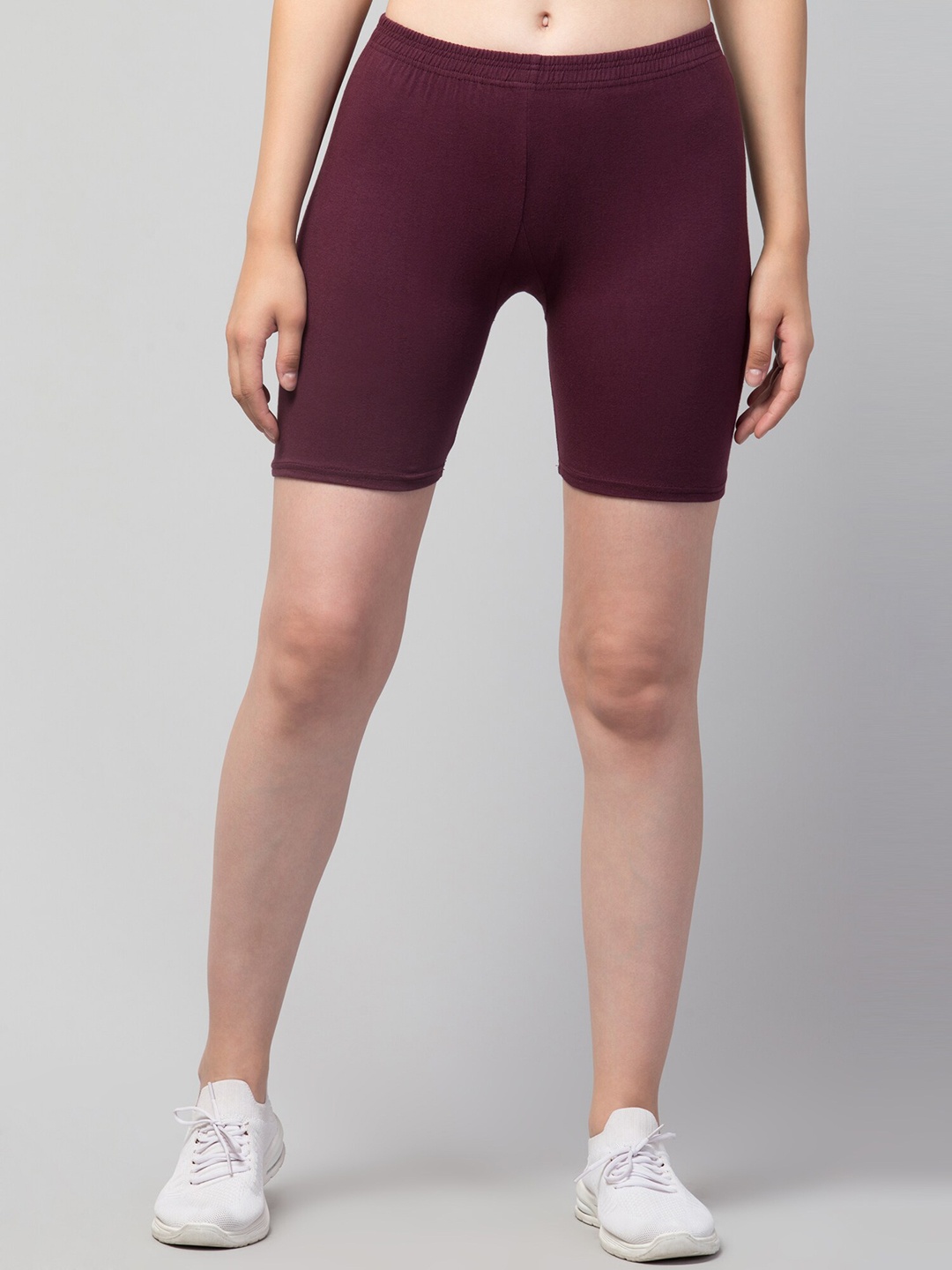 

Apraa & Parma Girls Skinny Fit Running Sports Shorts, Maroon