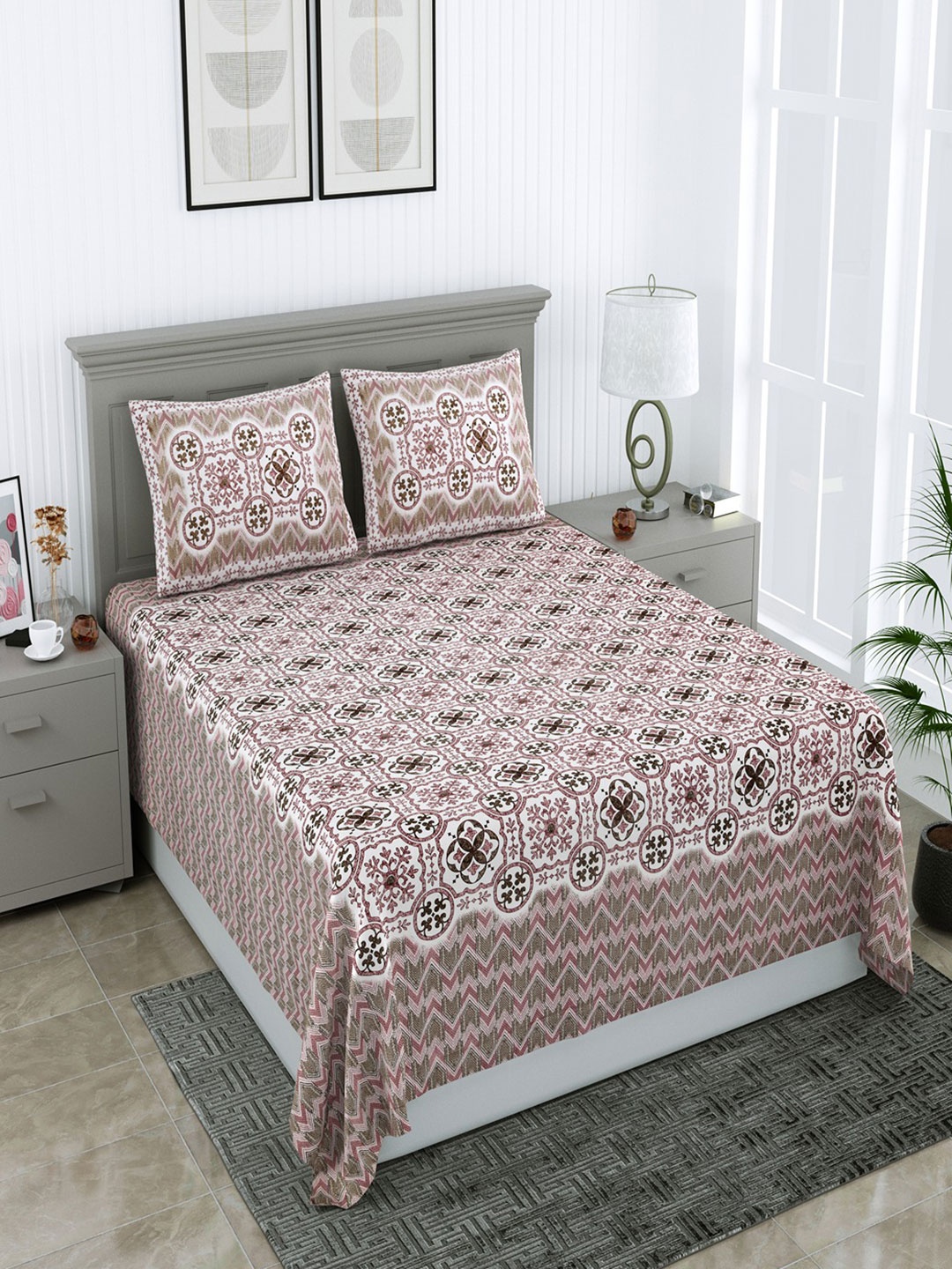 

Bombay Spreads White & Mauve Pure Cotton 180 TC King Bedsheet with 2 Pillow Covers