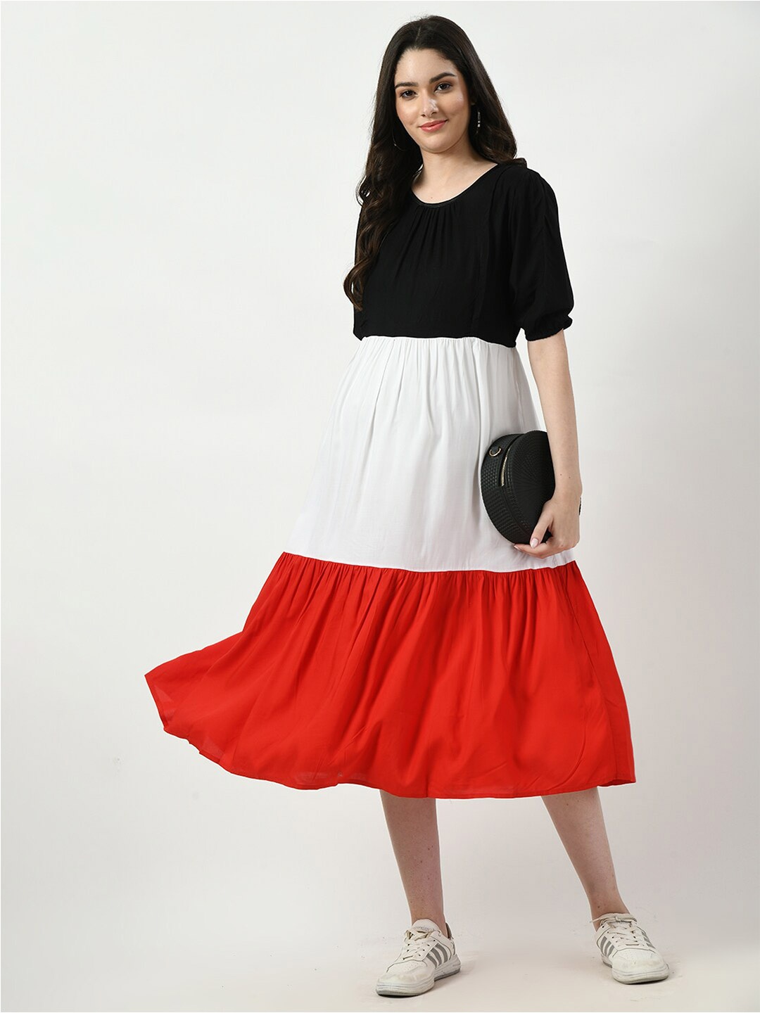 

Aaruvi Ruchi Verma Colourblocked Puff Sleeve Fit & Flare Maternity Midi Dress, Black