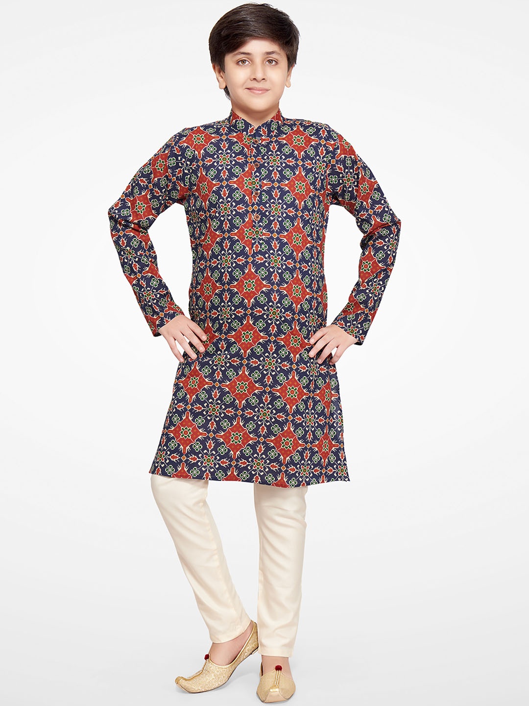 

BAESD Boys Ethnic Motifs Printed Mandarin Collar Regular Kurta With Pyjamas, Blue