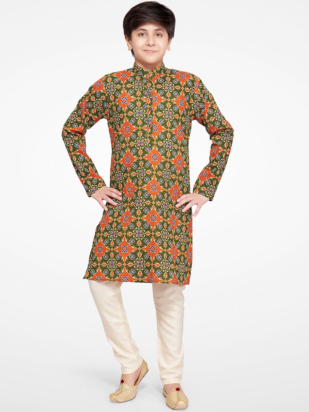 

BAESD Boys Ethnic Motifs Printed Mandarin Collar Kurta With Pyjamas, Green