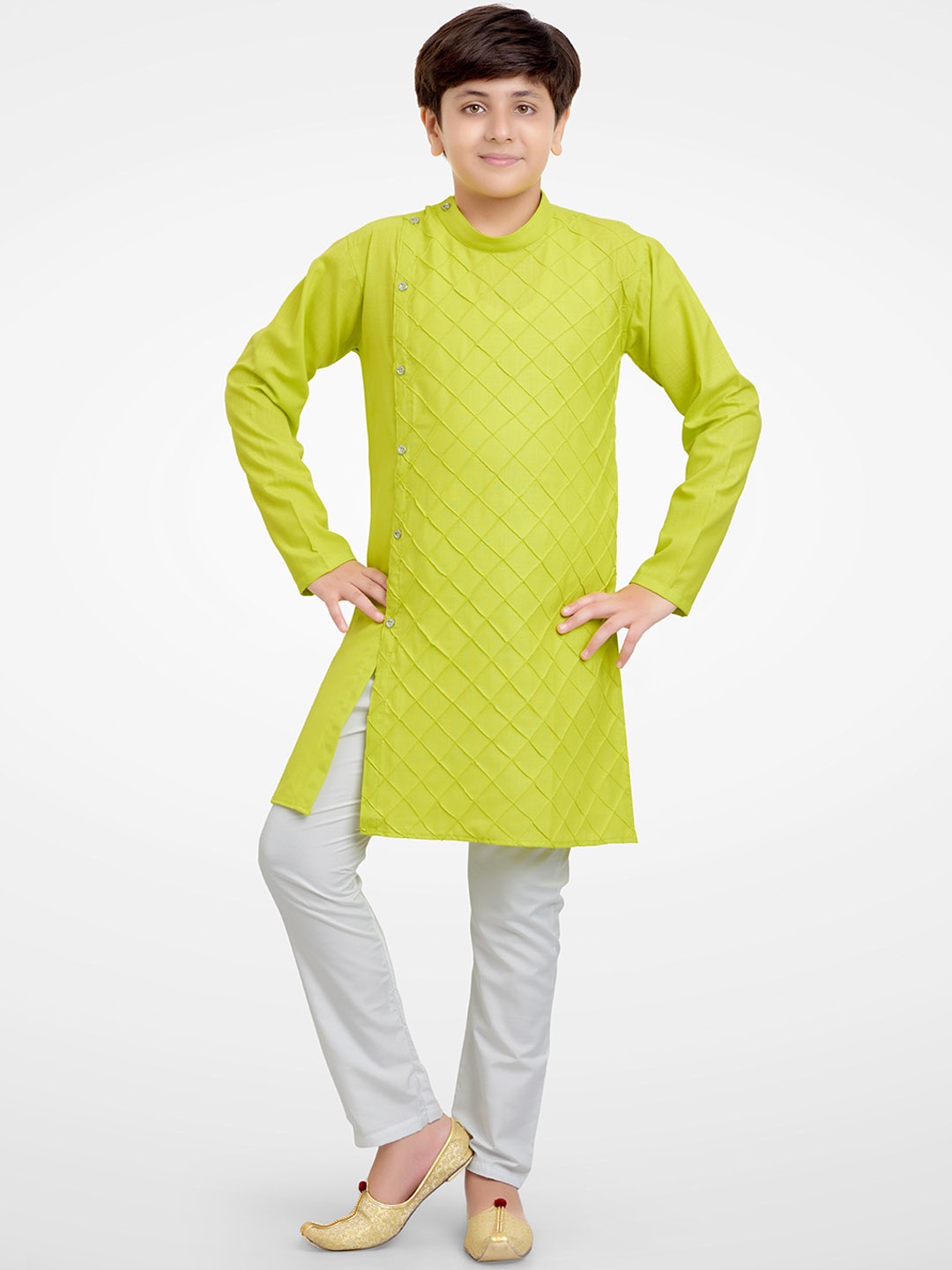 

BAESD Boys Self Design Thread Work Kurta With Pyjamas, Green