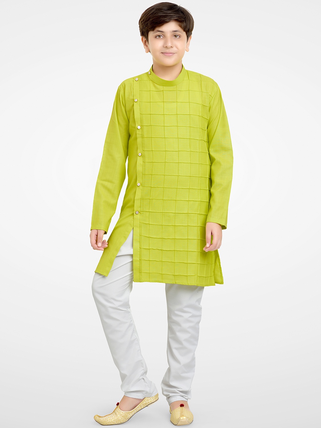 

BAESD Boys Self Design Band Collar Straight Kurta With Pyjamas, Green