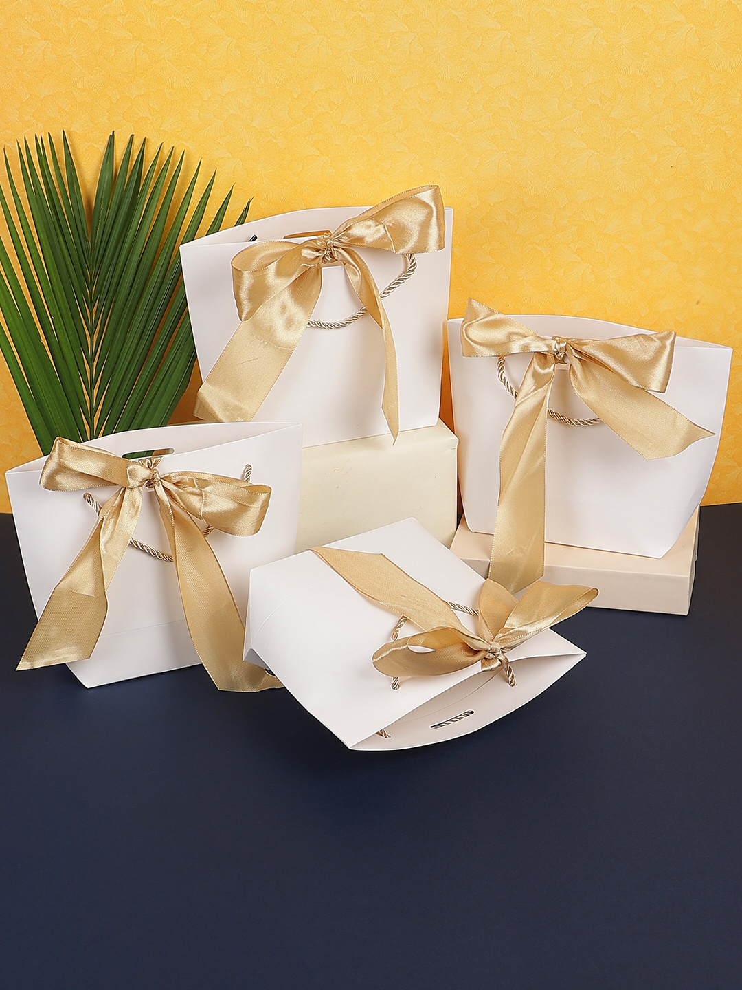 

CHOCOZONE Set of 12 Paper Return Gift Bags, White