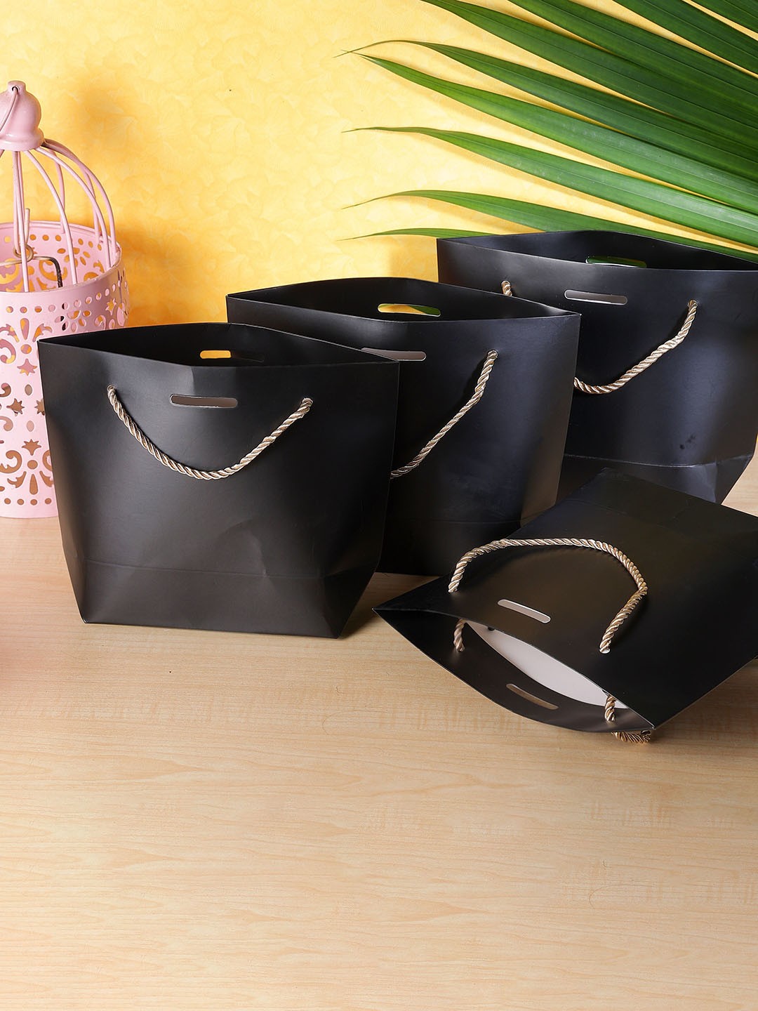 

CHOCOZONE Set Of 12 Paper Bags, Black