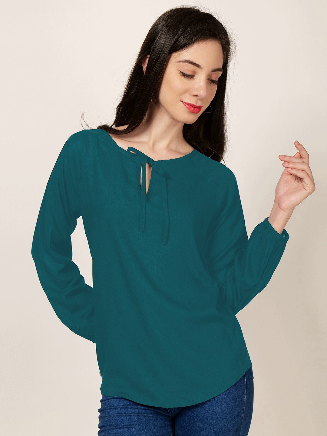 

PATRORNA Plus Size Tie-Up Neck Regular Top, Green