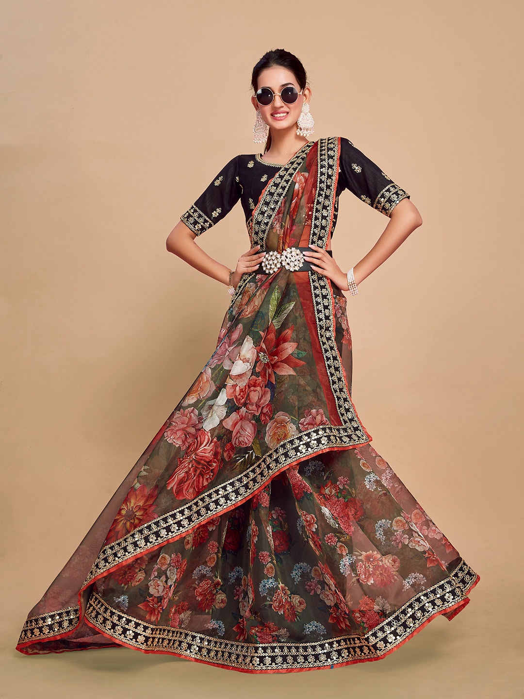 

Sangria Floral Printed Sequinned Organza Saree, Green