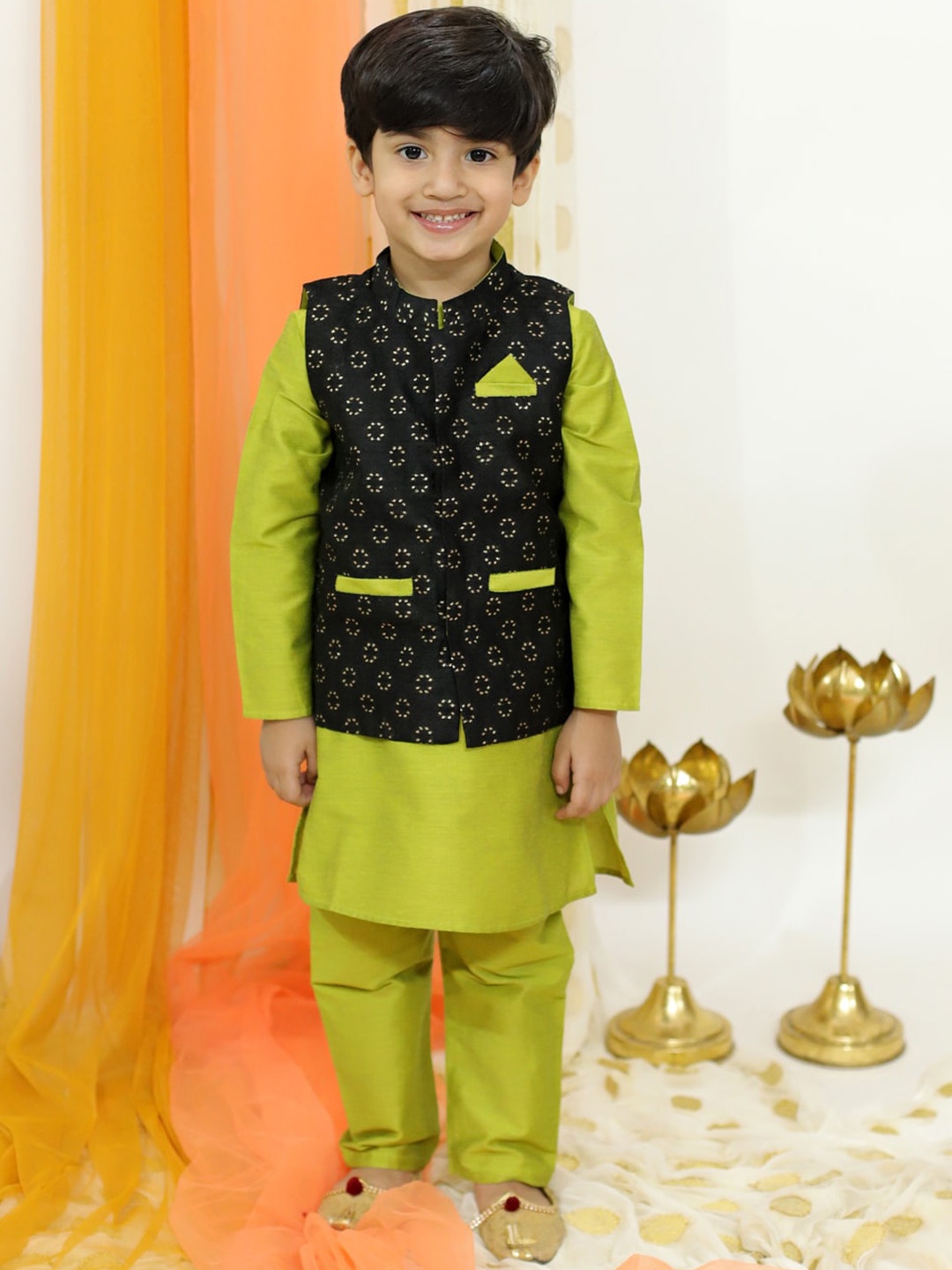 

Lil Peacock Boys Mandarin Collar Kurta with Pyjamas & Nehru jacket, Green