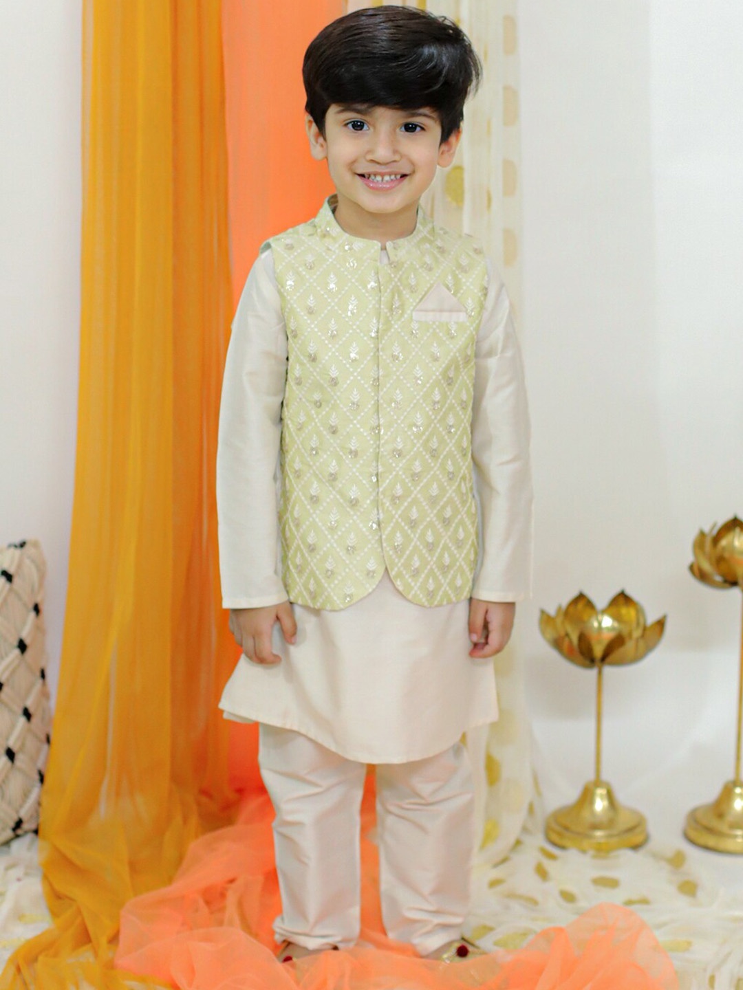 

Lil Peacock Boys Mandarin Collar Kurta with Pyjamas & Nehru jacket, Off white