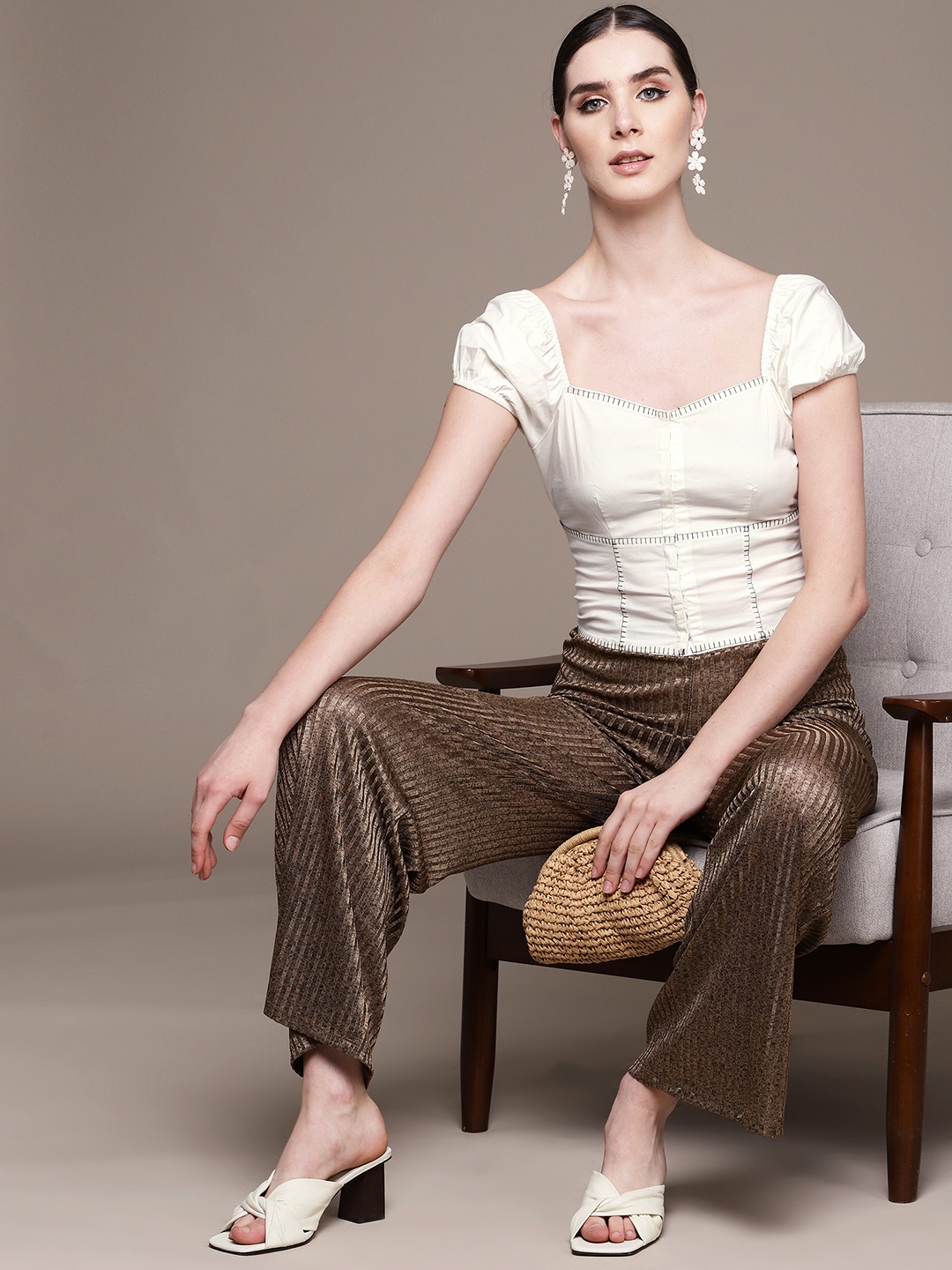 

Label Ritu Kumar Sweetheart Neck Smocked Puff Sleeves Crop Top, White