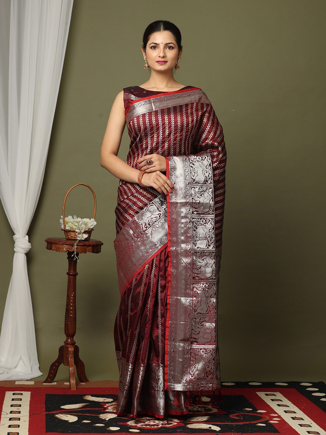 

VASTRANAND Striped Woven Design Zari Silk Blend Banarasi Saree, Maroon