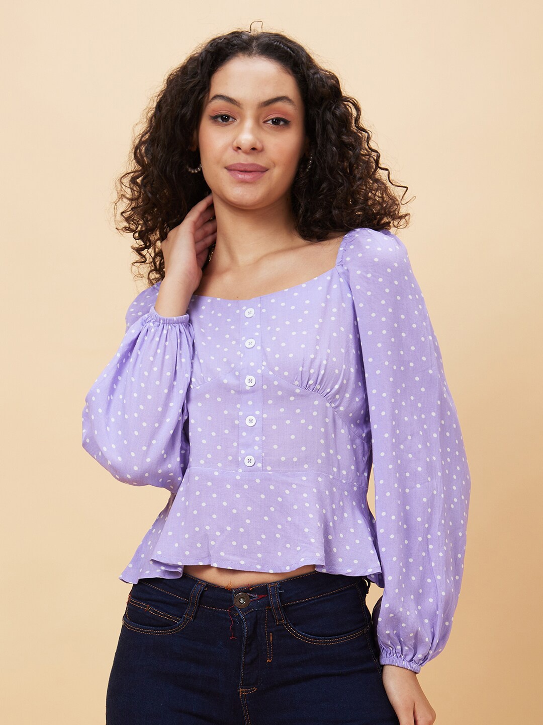 

Globus Lavender Polka Dots Printed Sweetheart Gathered Detailed Regular Top