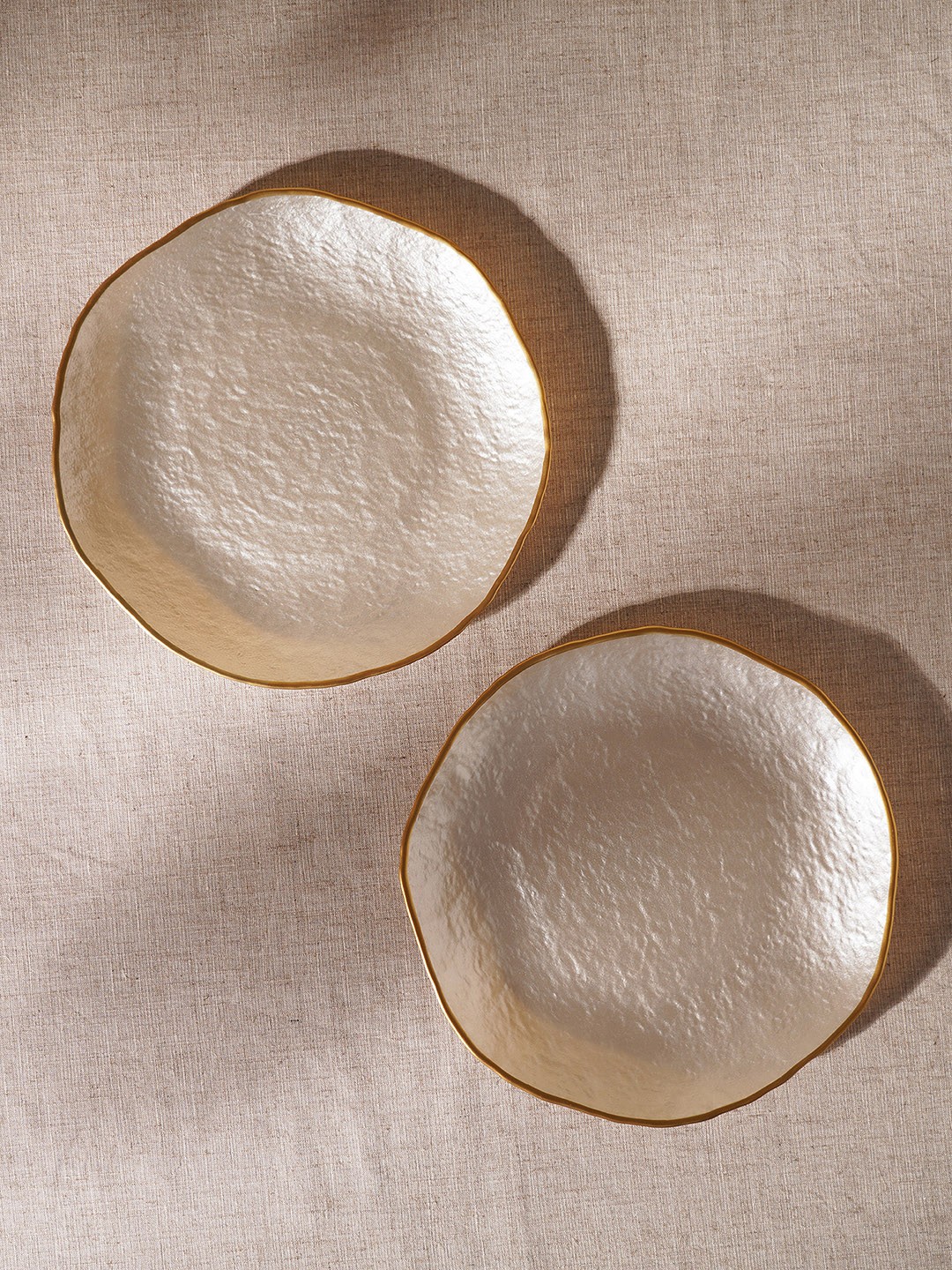 

Pure Home and Living Beige 2 Pieces Textured Glass Matte Plates