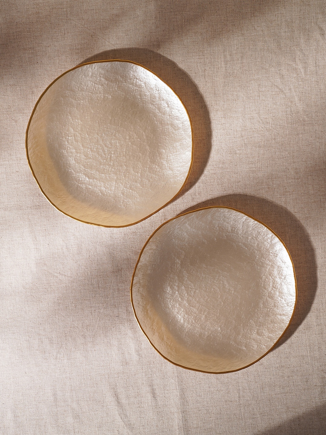 

Pure Home and Living Beige 2 Pieces Textured Glass Matte Plates