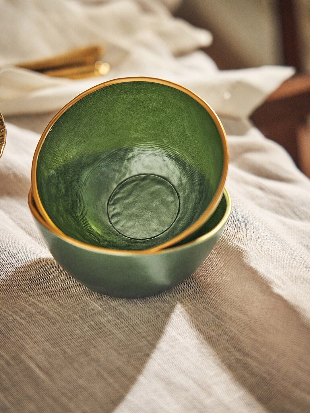 

Pure Home and Living Green 2 Pieces Textured Glass Matte Bowls