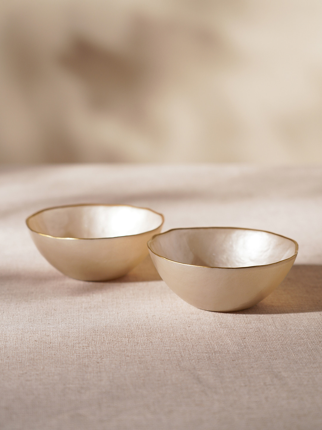 

Pure Home and Living Beige 2 Pieces Textured Glass Matte Bowls