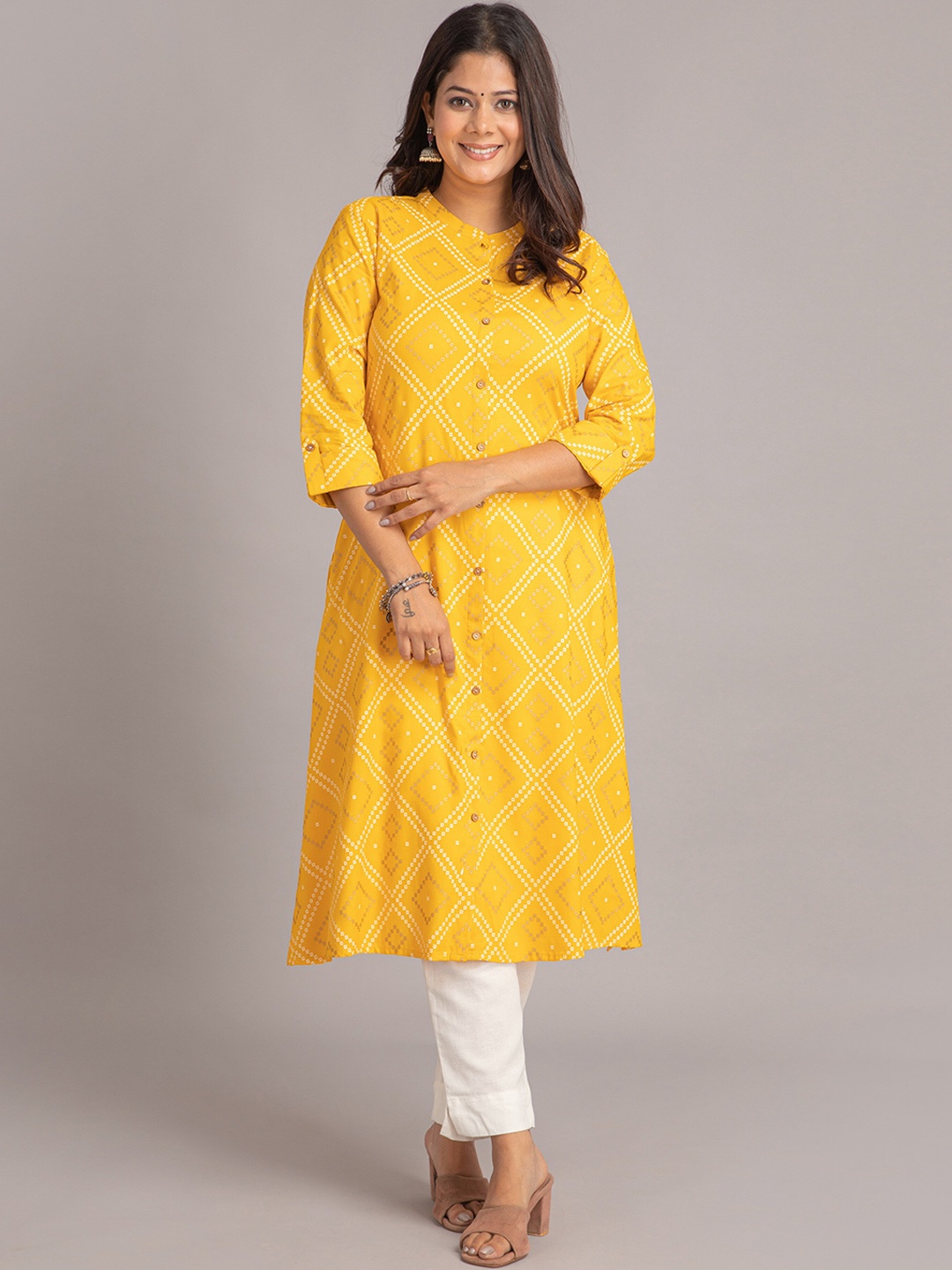 

SUTI Geometric Printed Mandarin Collar Roll-Up Sleeves A-Line Kurta, Yellow